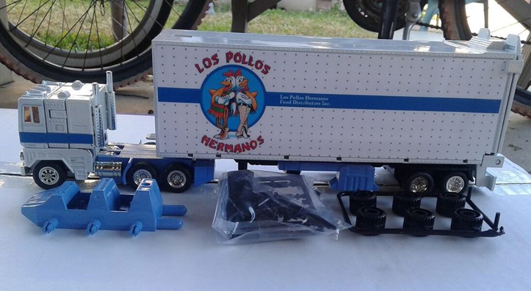 Breaking Bad Los Pollos Hermanos Optimus Prime   (3 of 7)